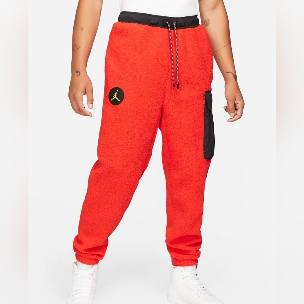 NWT Jordan essential mountainside size large